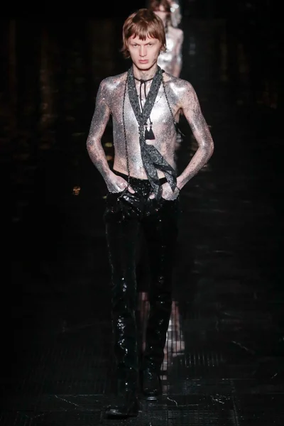 Look 68